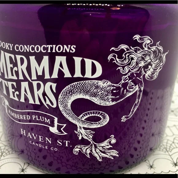 Halloween Mermaid Tears 2 Wick Candle Ambered Plum Spooky Concoctions - Picture 2 of 9